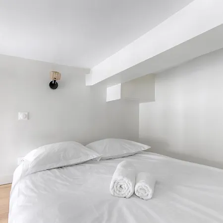 Loft De Charme An Coeur Des Batignolles Apartment Paris