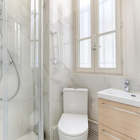 Loft De Charme An Coeur Des Batignolles Apartment