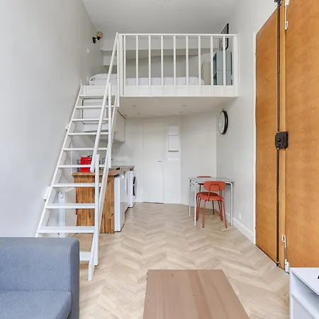 Loft De Charme An Coeur Des Batignolles *
