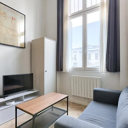 Apartment Loft De Charme An Coeur Des Batignolles